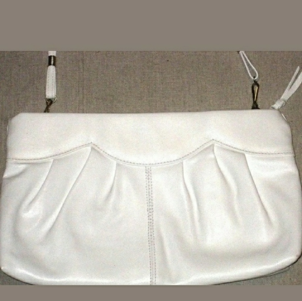 B.O.C. IVORY LEATHER HANDBAG